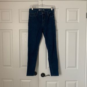 Old Navy Rockstar Super Skinny High Rise Jean